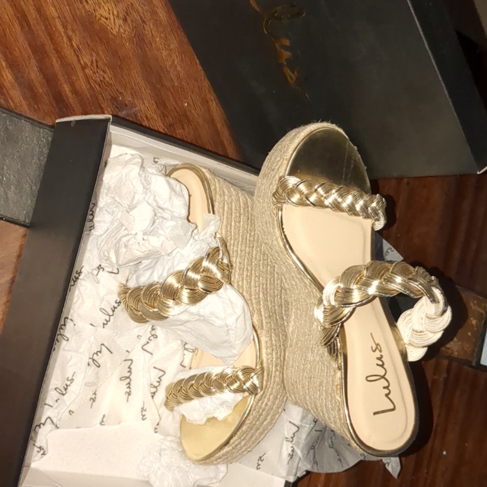 Lulu's women's shoes size 7.5